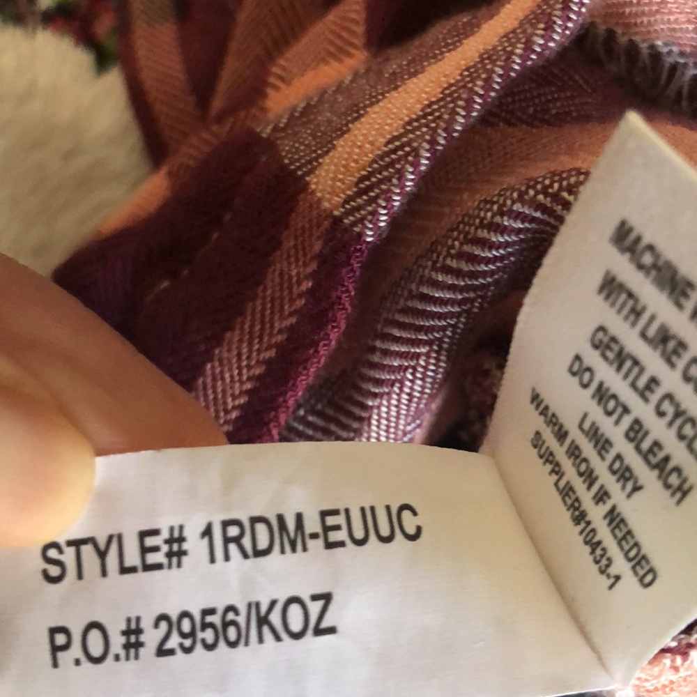 Belle du jour | Plaid front knot long sleeved button up shirt - Picture 5 of 12